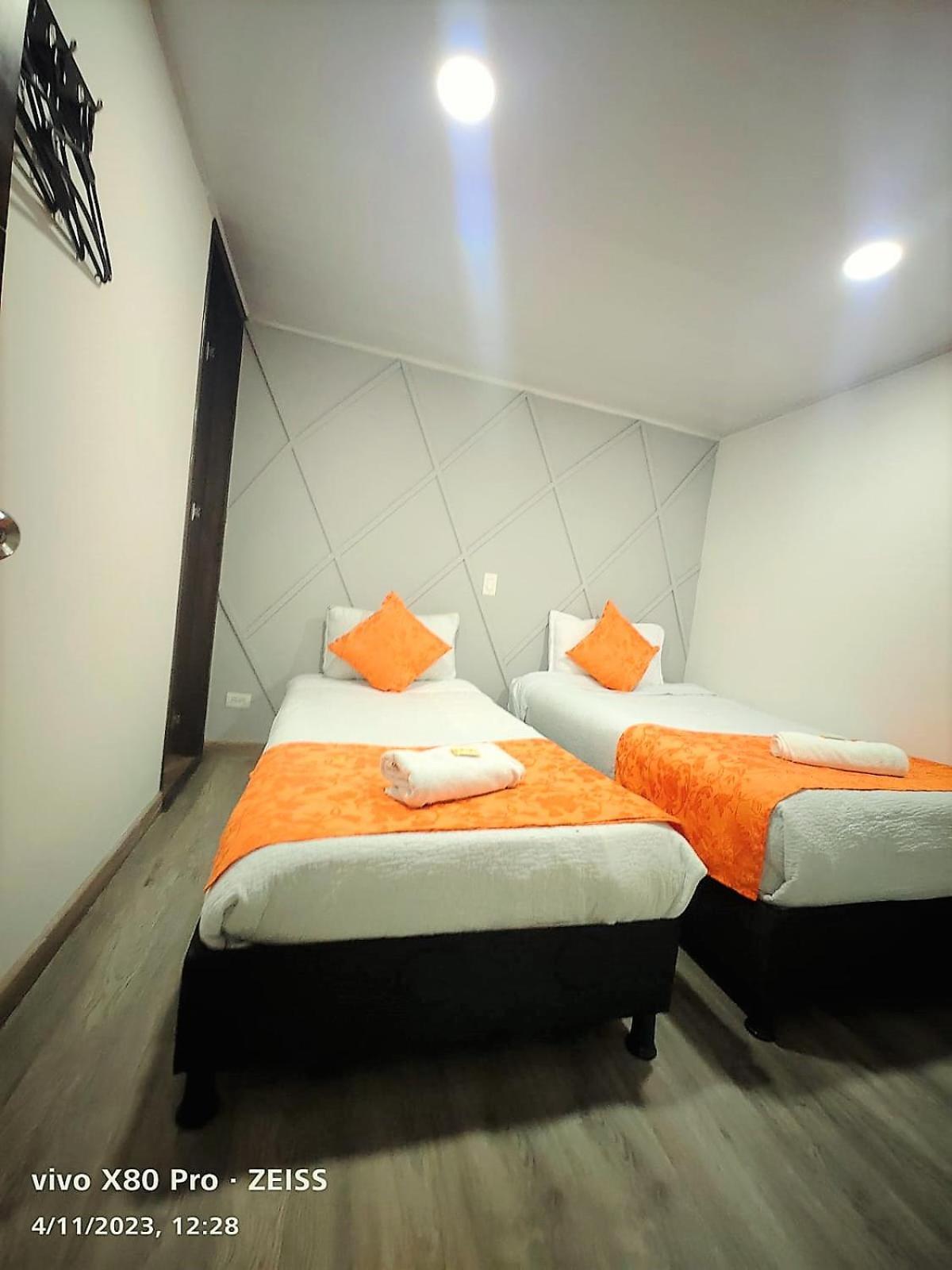 Hotel Kristal Ferial Bogota Ngoại thất bức ảnh