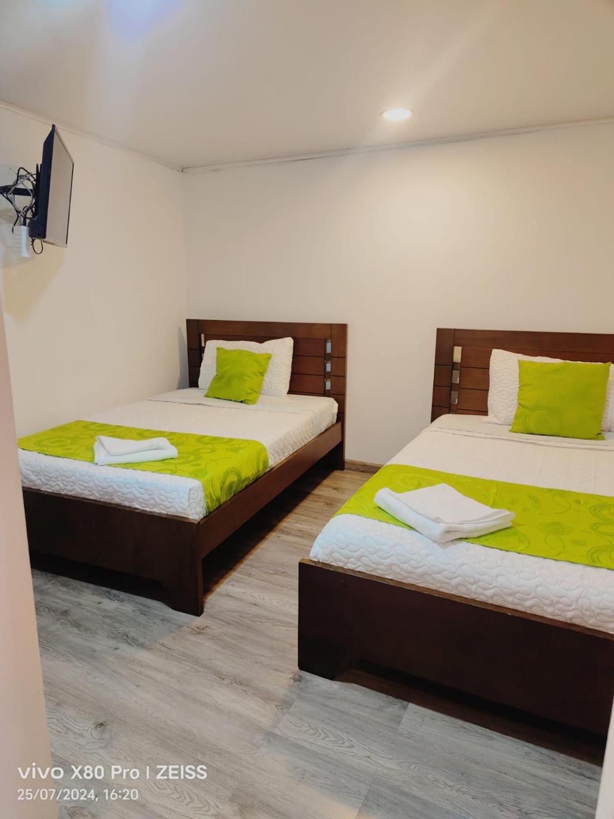 Hotel Kristal Ferial Bogota Ngoại thất bức ảnh